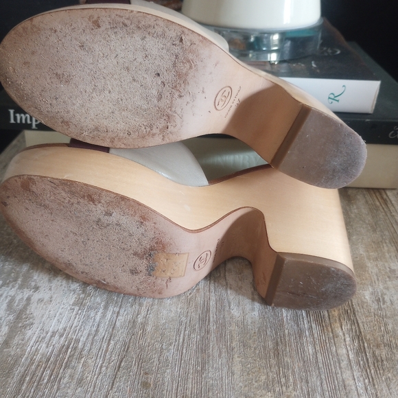 Chanel wood platform shoe - Picture 4 of 16